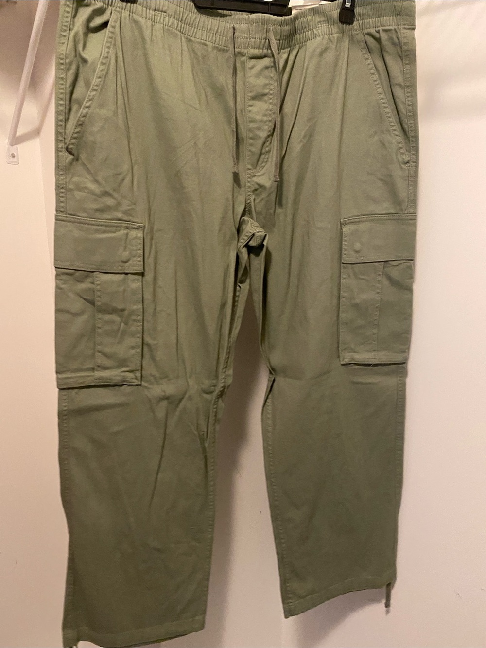 No Boundaries Olive Green Cargo Pants
